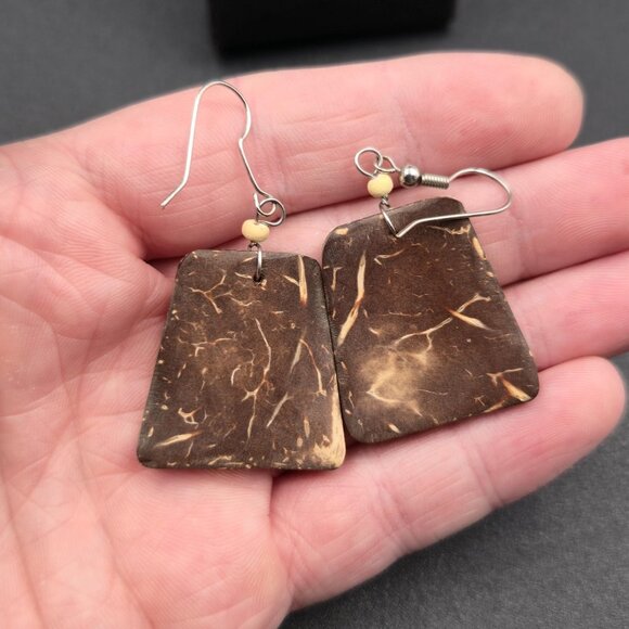Silver Plated Wood With White Shell Overlay Dangle Earrings A6202 - Picture 3 of 5